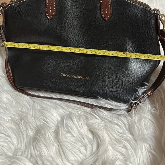 Vintage Dooney & Bourke Black/Brown, Leather bag w/ crossbody strap - Picture 15 of 15